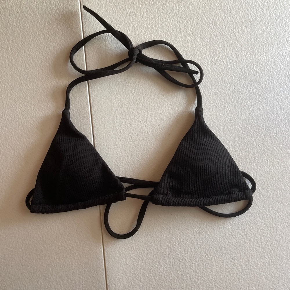 🍀Black Ribbed Bikini Top size Small🍀